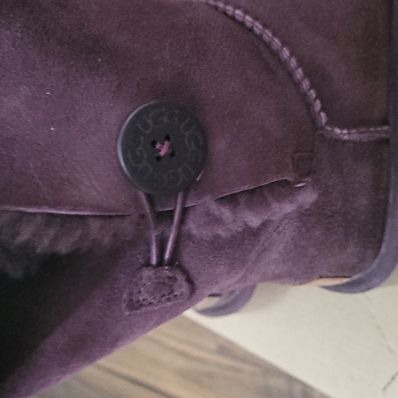 EUC Ugg boots - Picture 4 of 8